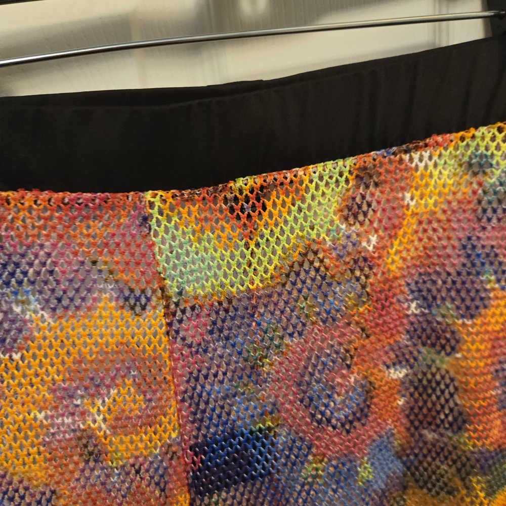 Rouge Helium Multicolor Mesh Cover-Up - Picture 7 of 7